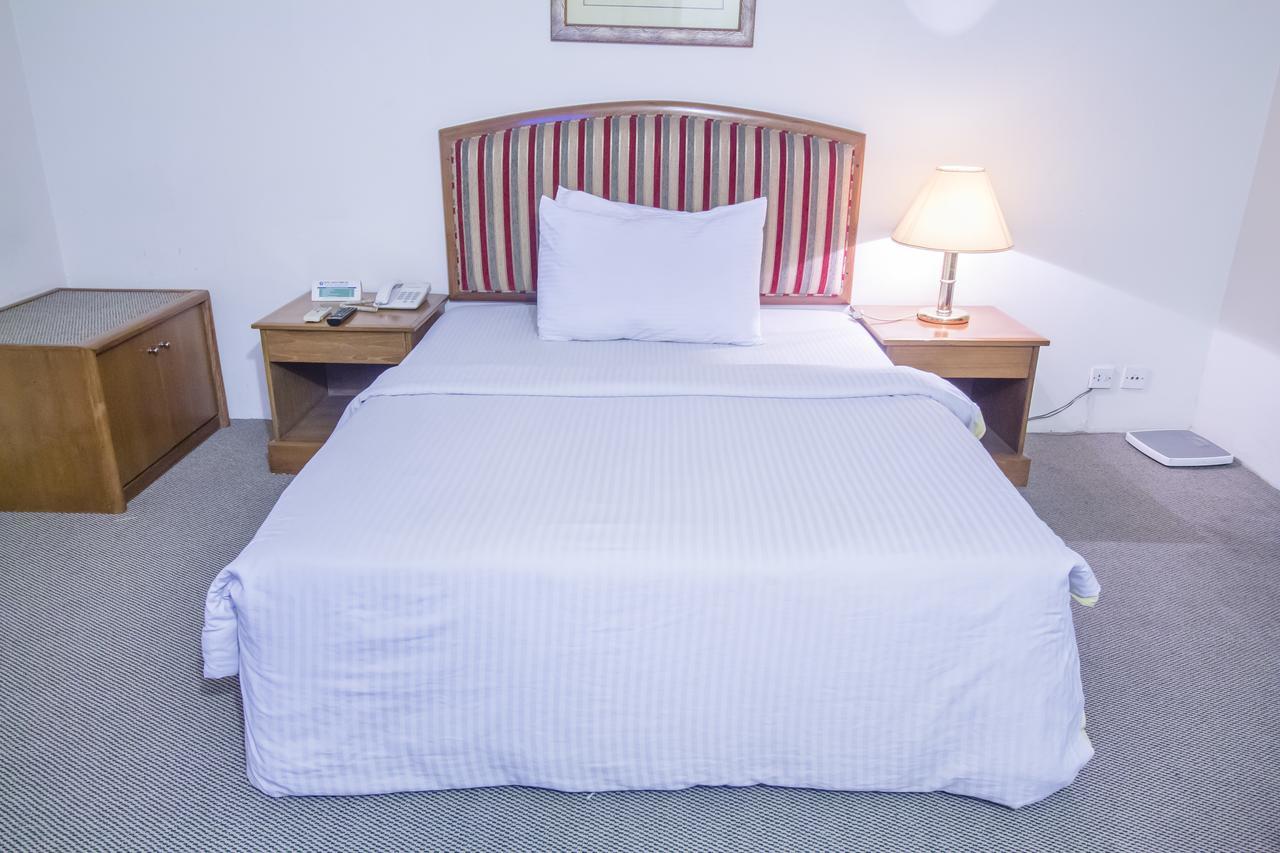 Hotel Swiss Park Ντάκα Εξωτερικό φωτογραφία