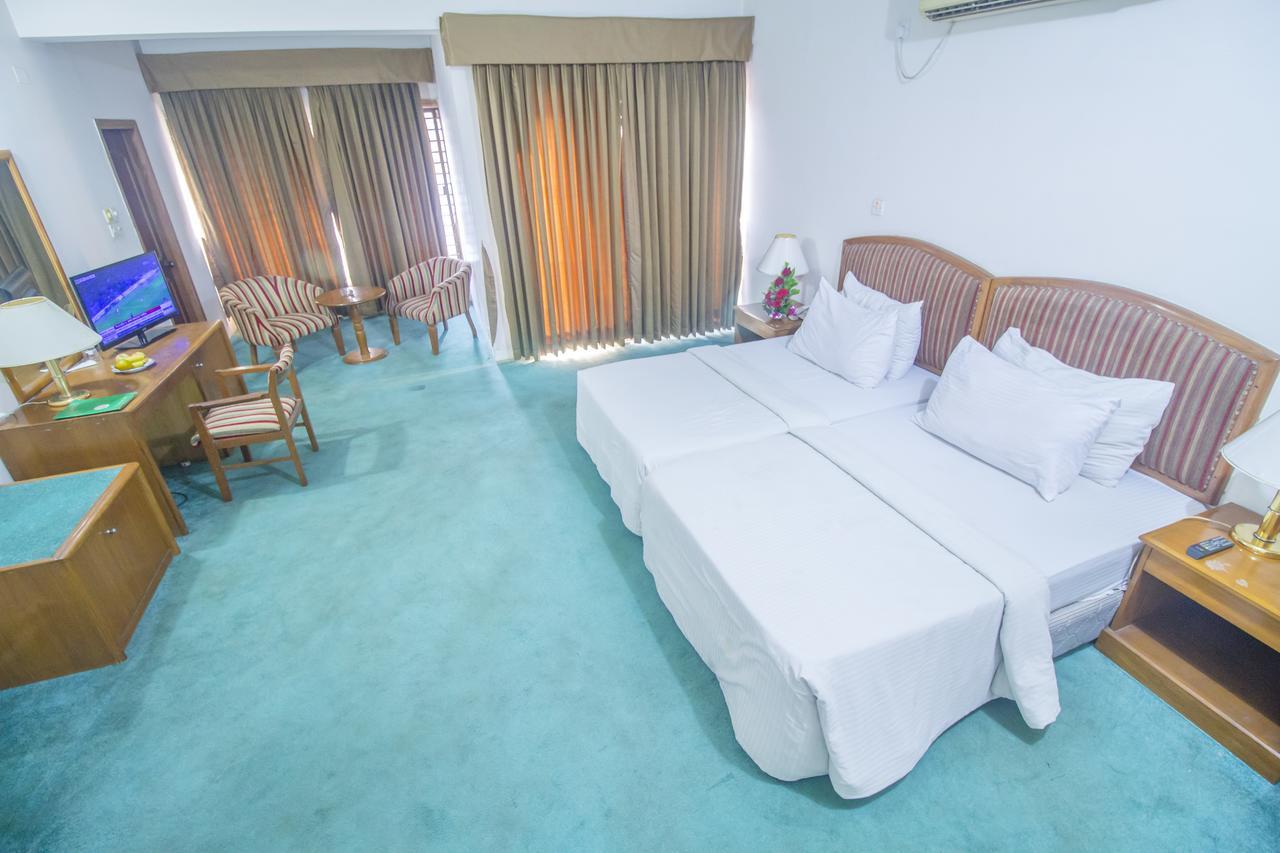 Hotel Swiss Park Ντάκα Εξωτερικό φωτογραφία