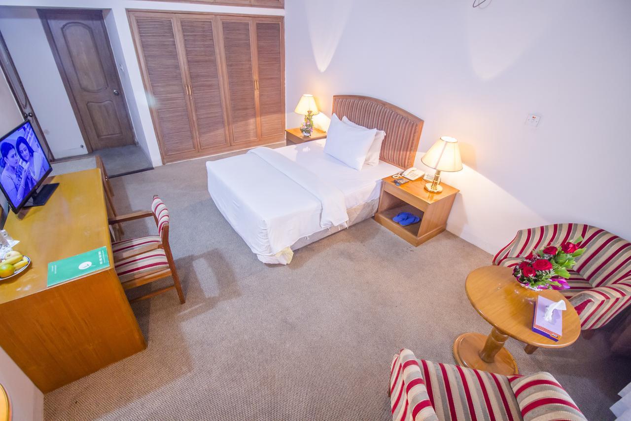 Hotel Swiss Park Ντάκα Εξωτερικό φωτογραφία