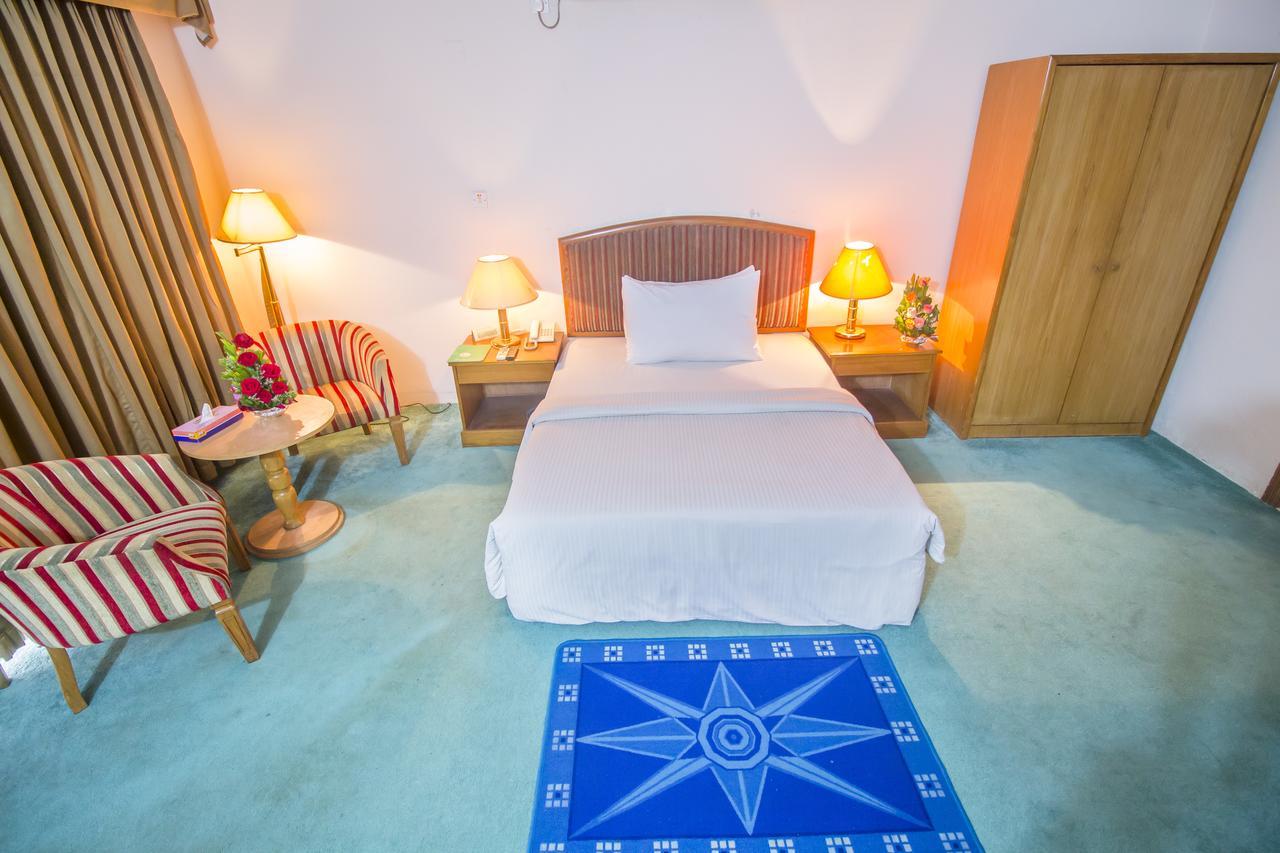 Hotel Swiss Park Ντάκα Εξωτερικό φωτογραφία