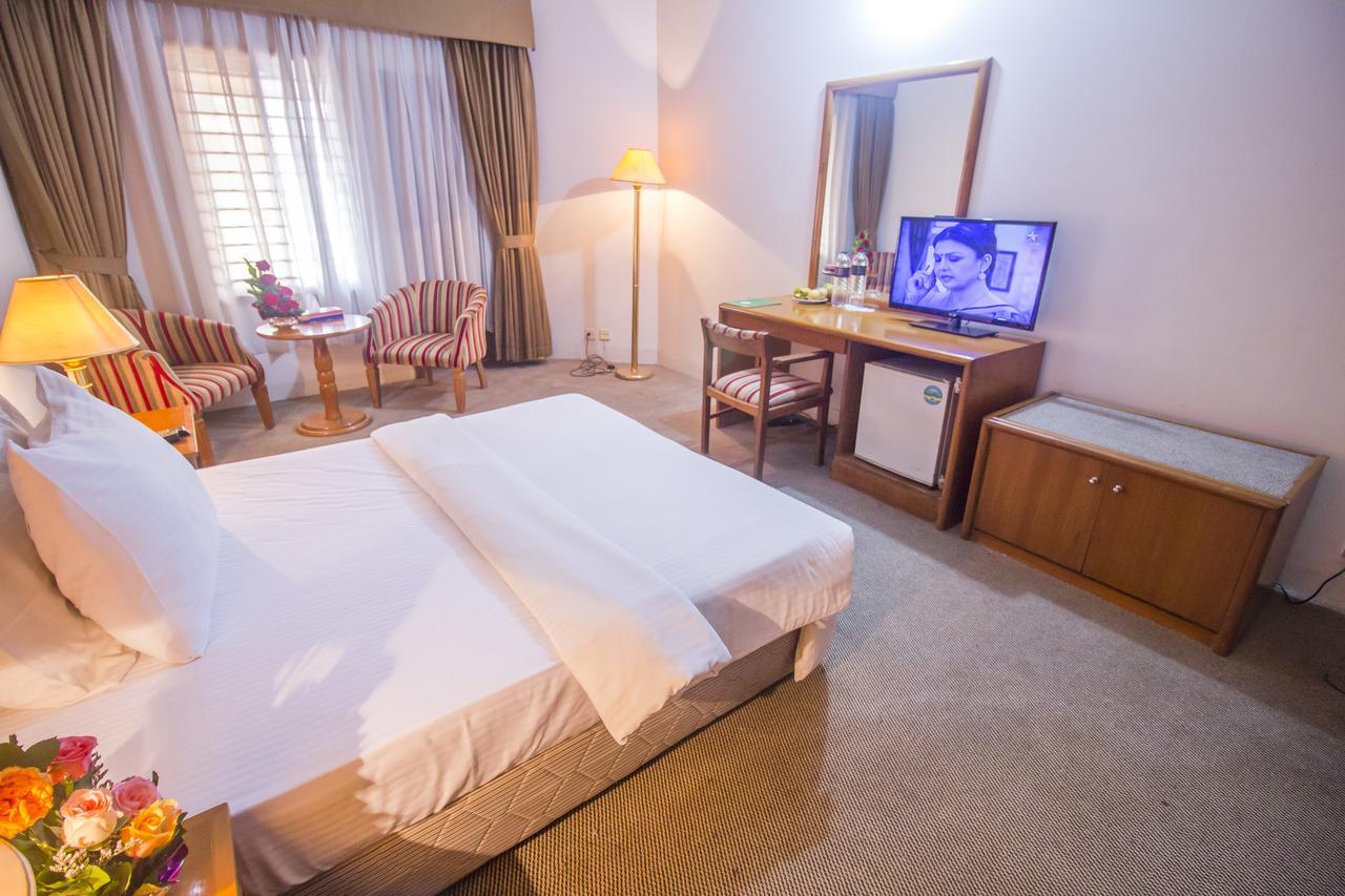 Hotel Swiss Park Ντάκα Εξωτερικό φωτογραφία