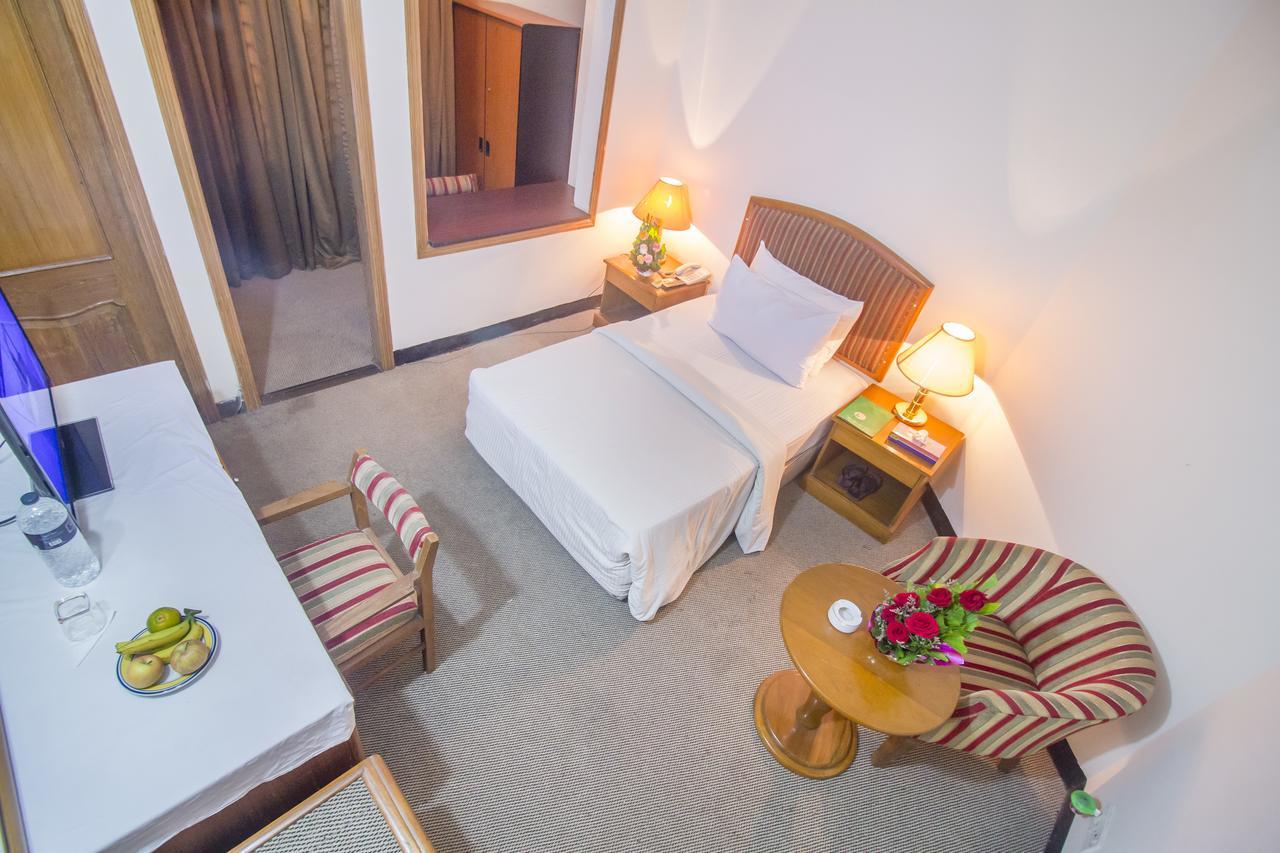 Hotel Swiss Park Ντάκα Εξωτερικό φωτογραφία